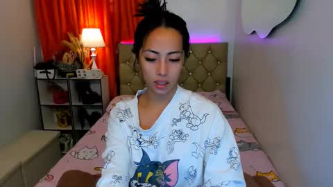 Snapshot of reighnempress chatting on 02/03/25, 01:19 reighnempress online show from 02/03/25, 01:19