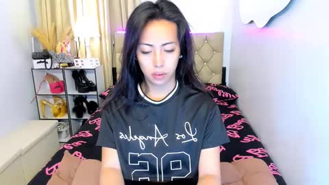 Snapshot of reighnempress chatting on 02/28/25, 01:58 reighnempress online show from 02/28/25, 01:58