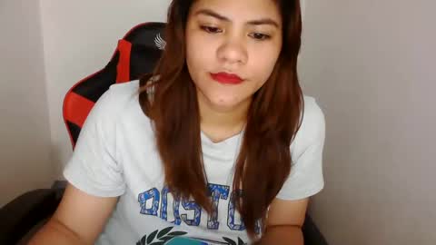 Snapshot of reign2525 chatting on 02/22/25, 04:29 reign2525 online show from 02/22/25, 04:29