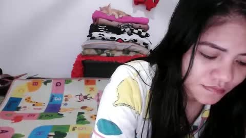 reign2525 online show from 01/18/26, 01:26