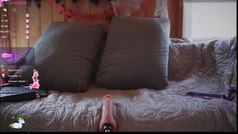 Reinacatchile online show from 10/18/25, 07:03