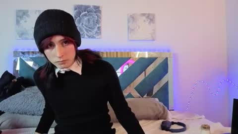 Snapshot of reiv_femboy chatting on 11/03/25, 01:51 reiv_femboy online show from 11/03/25, 01:51