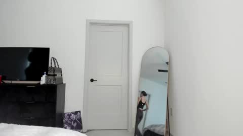 Snapshot of rejectbarbie chatting on 01/20/25, 09:32 Priscilla online show from 01/20/25, 09:32