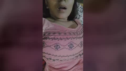 Snapshot of rekharai chatting on 06/25/26, 06:01 payel online show from 06/25/26, 06:01