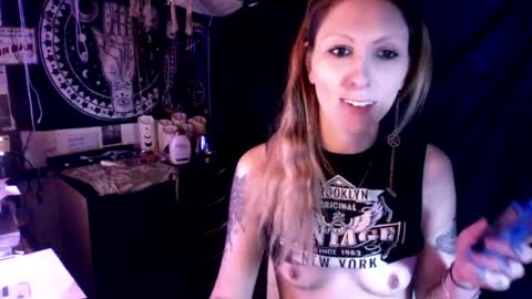 Snapshot of remedy_michelle chatting on 03/10/25, 06:56 Remedy online show from 03/10/25, 06:56