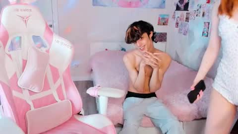 Remi Pawx online show from 04/25/26, 12:30