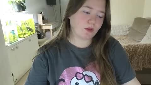 Snapshot of remirann_ chatting on 11/18/25, 05:23 Ann OF - remirann21 online show from 11/18/25, 05:23