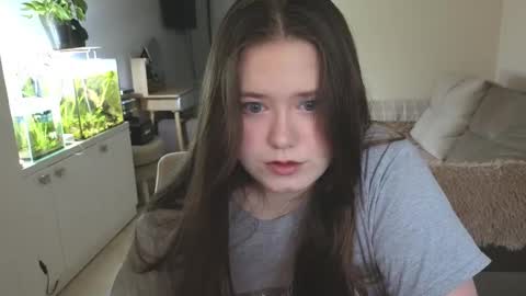 Snapshot of remirann_ chatting on 12/04/25, 12:25 Ann OF - remirann21 online show from 12/04/25, 12:25