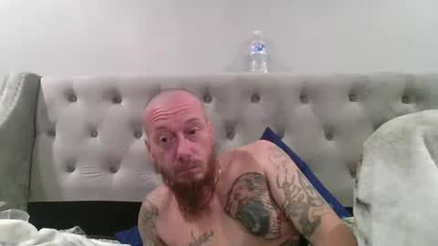 Snapshot of remshotdt chatting on 01/17/25, 10:33 remshotdt online show from 01/17/25, 10:33