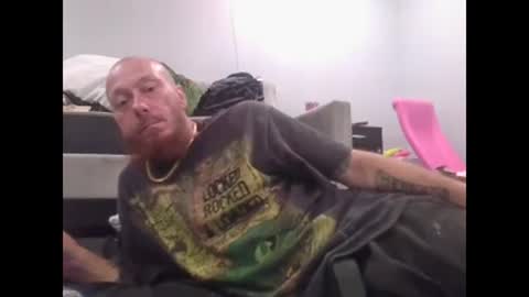 Snapshot of remshotdt chatting on 02/17/25, 09:19 remshotdt online show from 02/17/25, 09:19