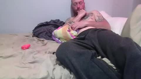 Snapshot of remshotdt chatting on 02/28/25, 03:26 remshotdt online show from 02/28/25, 03:26