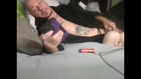 Snapshot of remshotdt chatting on 11/12/25, 05:41 remshotdt online show from 11/12/25, 05:41