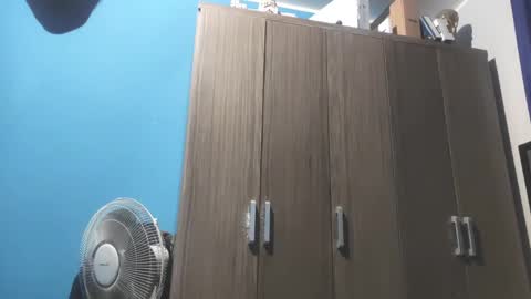 Snapshot of remy_g chatting on 01/13/25, 06:16 Remy online show from 01/13/25, 06:16