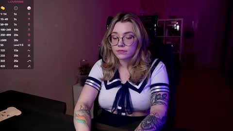 Snapshot of remywild chatting on 12/15/24, 08:25 RemyWild online show from 12/15/24, 08:25