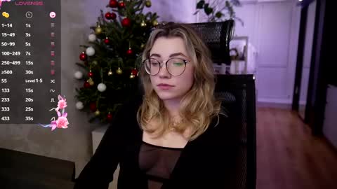 Snapshot of remywild chatting on 01/18/25, 10:17 RemyWild online show from 01/18/25, 10:17