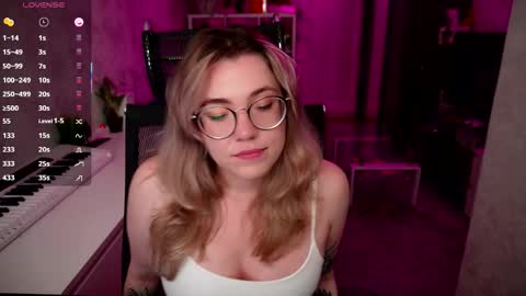 Snapshot of remywild chatting on 09/13/25, 04:51 RemyWild online show from 09/13/25, 04:51