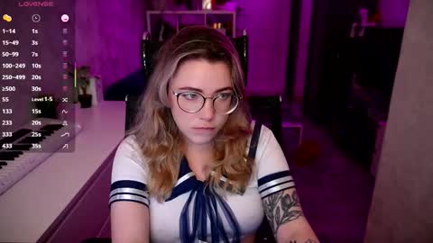 Snapshot of remywild chatting on 09/18/25, 06:54 RemyWild online show from 09/18/25, 06:54