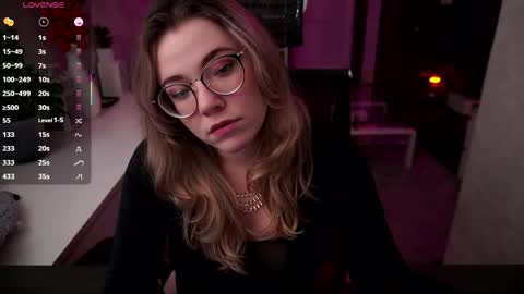 Snapshot of remywild chatting on 10/31/25, 07:26 RemyWild online show from 10/31/25, 07:26