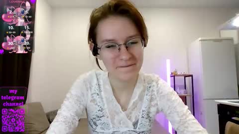 Snapshot of renaeblaski chatting on 03/05/26, 05:09 Claire online show from 03/05/26, 05:09