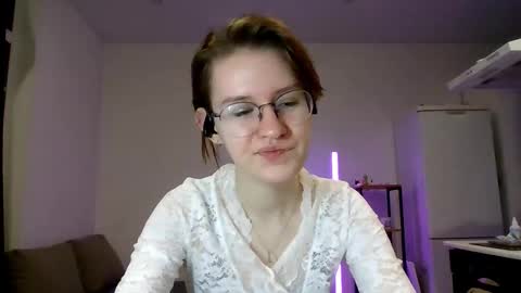 Snapshot of renaeblaski chatting on 03/26/26, 06:24 Claire online show from 03/26/26, 06:24