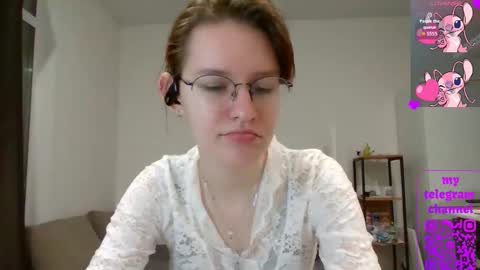 Snapshot of renaeblaski chatting on 03/29/26, 05:13 Claire online show from 03/29/26, 05:13