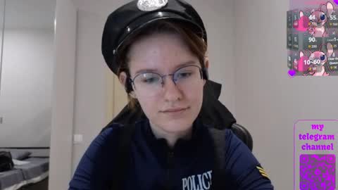 Snapshot of renaeblaski chatting on 04/01/26, 06:49 Claire online show from 04/01/26, 06:49