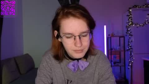 Snapshot of renaeblaski chatting on 04/15/26, 06:48 Claire online show from 04/15/26, 06:48