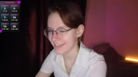 Snapshot of renaeblaski chatting on 05/13/26, 06:38 Claire online show from 05/13/26, 06:38
