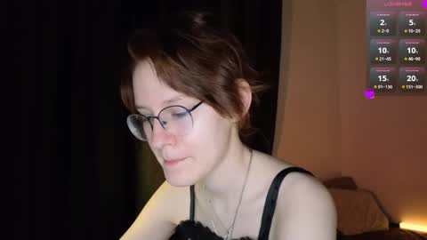 Snapshot of renaeblaski chatting on 05/30/26, 07:22 Claire online show from 05/30/26, 07:22