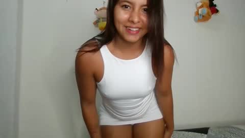 Snapshot of renata940434 chatting on 03/21/26, 11:52 renata online show from 03/21/26, 11:52