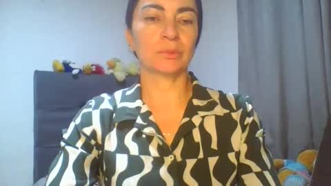 Snapshot of renata_hot1 chatting on 04/21/26, 01:18 renata_hot1 online show from 04/21/26, 01:18