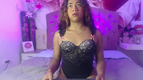 Snapshot of renata_valentina chatting on 04/28/26, 06:40 RENATA VALENTINA online show from 04/28/26, 06:40
