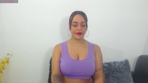 renatabrownn28 online show from 04/21/26, 08:31