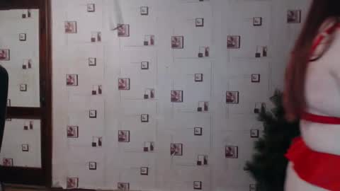 renataoia online show from 12/20/25, 03:52