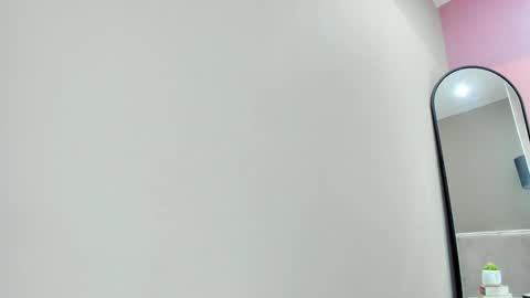 Snapshot of renataruiz_rr chatting on 01/24/25, 06:14 online show from 01/24/25, 06:14