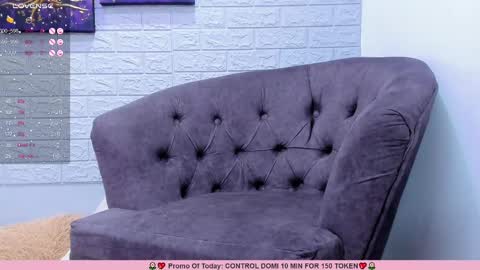 Snapshot of renataruiz_rr chatting on 02/24/25, 03:09 online show from 02/24/25, 03:09