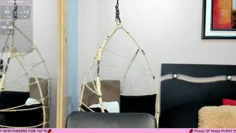 Snapshot of renataruiz_rr chatting on 02/28/25, 12:09 online show from 02/28/25, 12:09