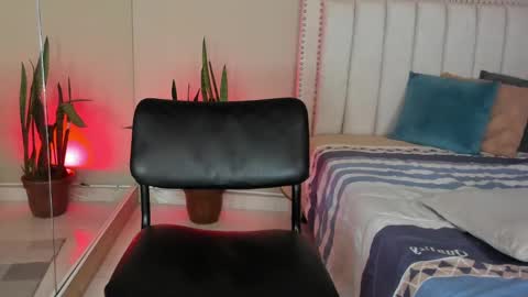 Snapshot of renataruiz_rr chatting on 03/03/25, 06:12 online show from 03/03/25, 06:12