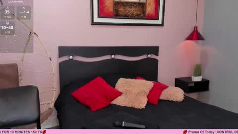 Snapshot of renataruiz_rr chatting on 03/04/25, 03:04 online show from 03/04/25, 03:04