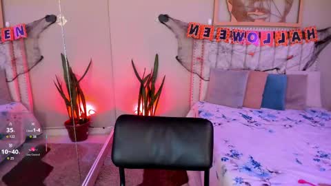      online show from 11/01/25, 12:18