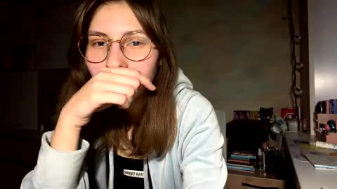 Mia online show from 02/11/26, 04:34