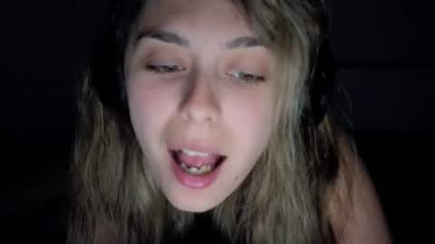 renee_loah online show from 05/14/26, 11:22