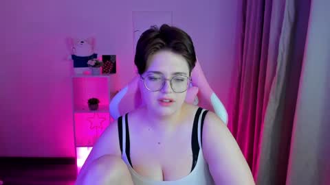 Snapshot of renee_turner chatting on 12/26/24, 12:57 renee_turner online show from 12/26/24, 12:57