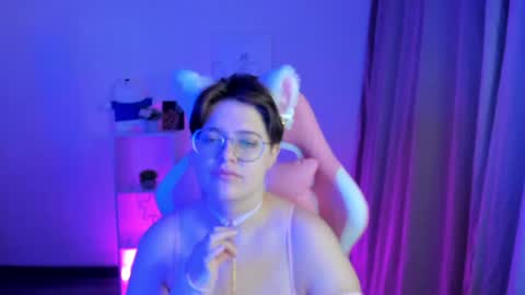 Snapshot of renee_turner chatting on 12/27/24, 10:23 renee_turner online show from 12/27/24, 10:23