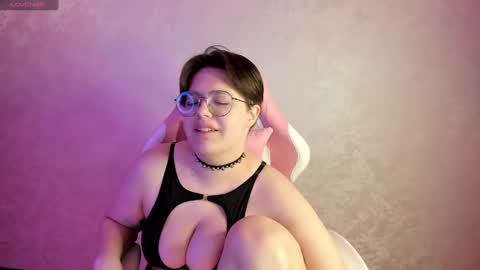 Snapshot of renee_turner chatting on 01/16/25, 12:34 renee_turner online show from 01/16/25, 12:34