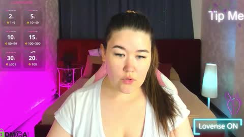 Snapshot of renee_turner chatting on 10/05/25, 08:23 renee_turner online show from 10/05/25, 08:23