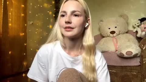 Helga online show from 06/25/26, 11:59