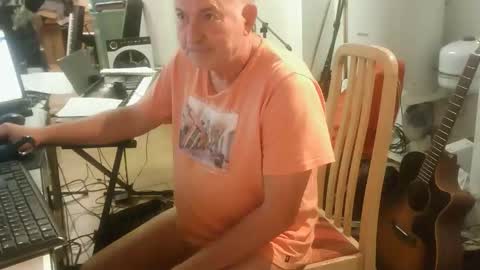 renefr online show from 10/12/25, 09:47