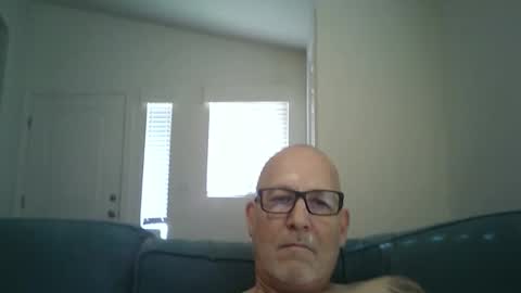 Snapshot of renewaz chatting on 04/23/26, 04:31 Renewaz online show from 04/23/26, 04:31