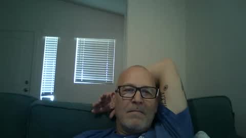 Snapshot of renewaz chatting on 04/27/26, 05:33 Renewaz online show from 04/27/26, 05:33
